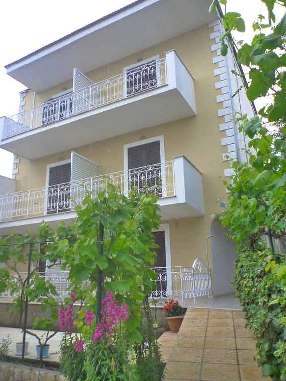Flora Studios Corfu - Adults Only Бенитсес Экстерьер фото
